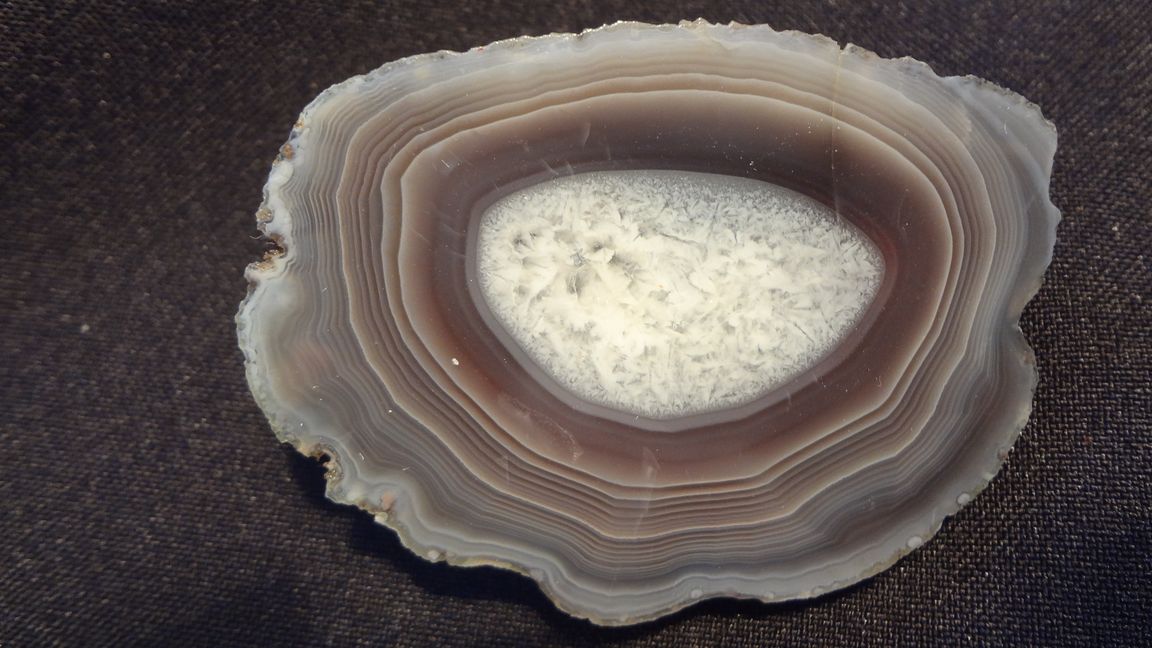 Velikost 6 x 4,5 cm