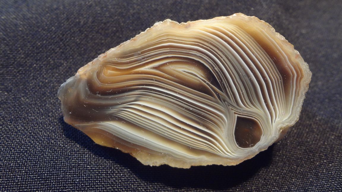 Velikost 5,5 x 3 cm