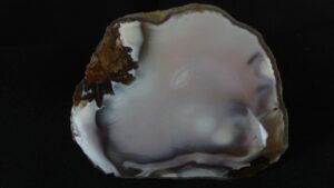Achát Doubravice o velikosti 10 x 8,5 cm ( vlastní nález jaro 2021 )