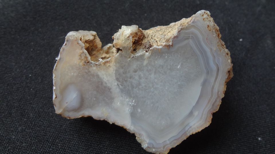 Achát Morcínov – jarní výkop 2020 – velikost 5 x 4 cm