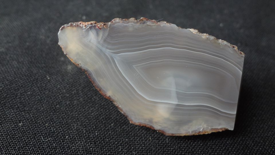 Achát Morcínov – jarní výkop 2020 – velikost 6 x 2,7 cm