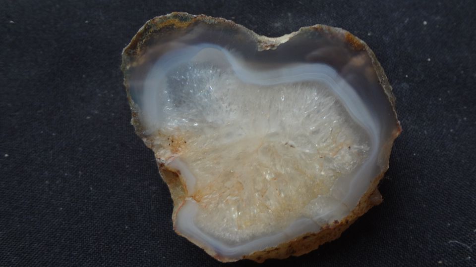 Achát Morcínov – jarní výkop 2020 – velikost 5,3 x 5,2 cm  