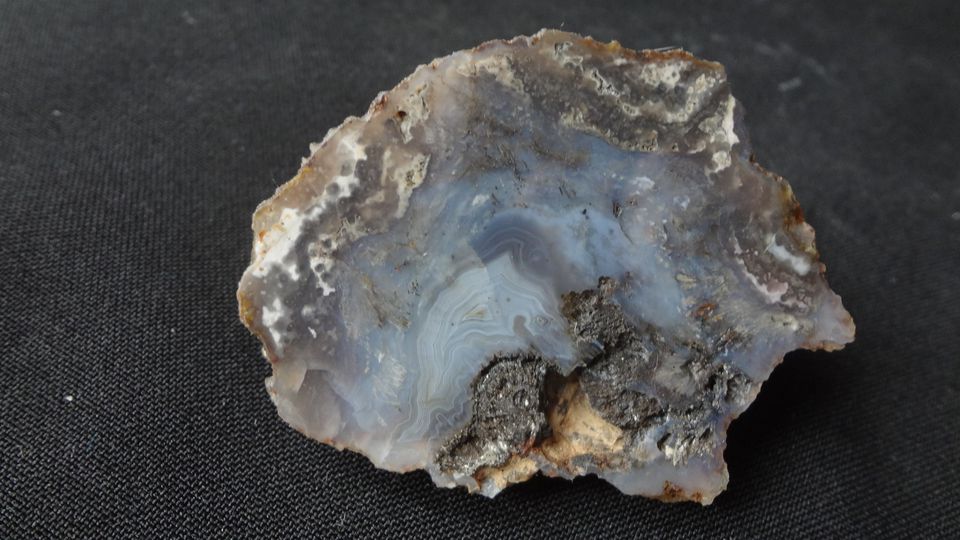 Achát Morcínov – jarní výkop 2020 – velikost 6 x 4,7 cm