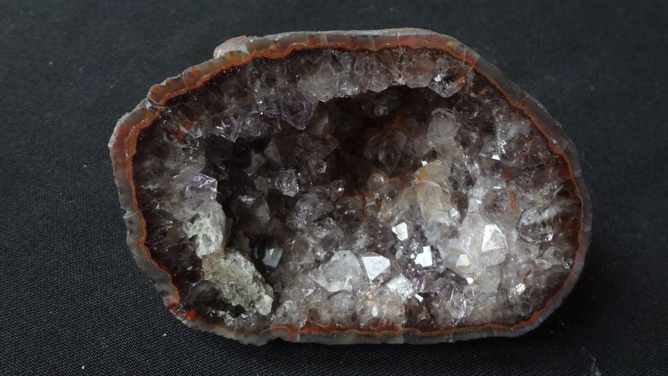 Achát s ametystovou geodou – Staropacké Hory, velikost – 10 x 6,3 cm