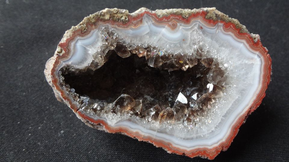 Achát se záhnědovou geodou – Staropacké Hory, velokost – 7 x 4,8 cm