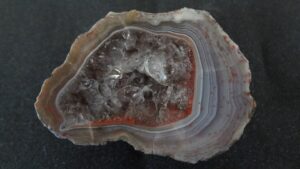 Acháty ze Staropacké Hory – velikost 5,7 x 3,8 cm a 6,2 x 5,2 cm ( nejsou vlastní nálezy )